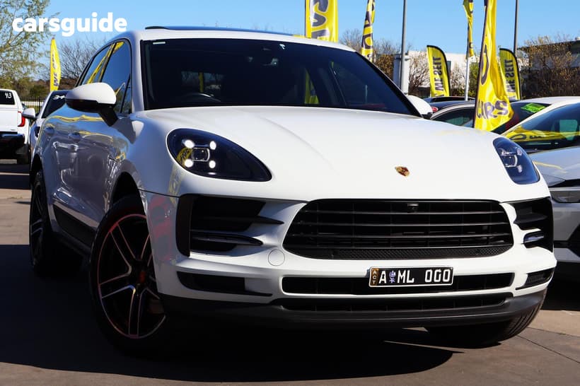 White 2019 Porsche Macan Wagon