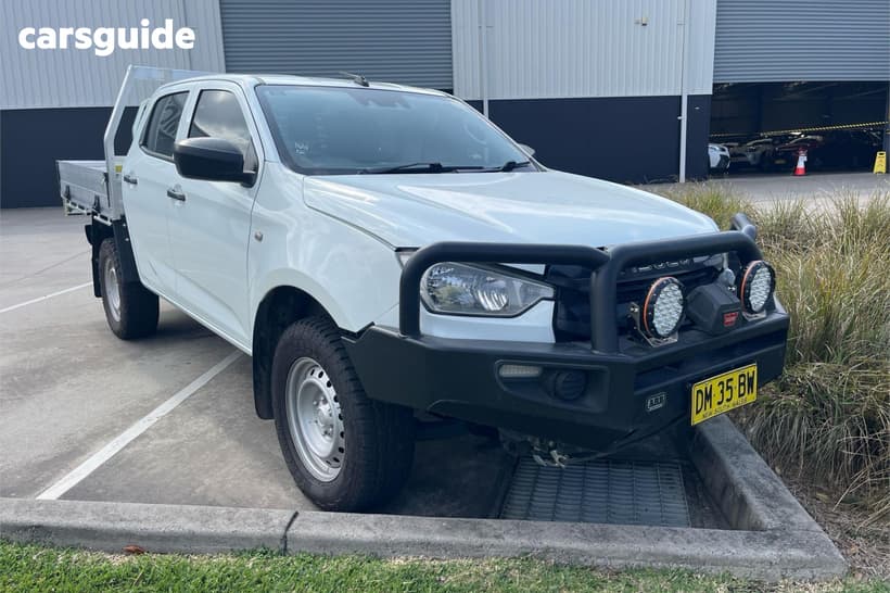 White 2023 Isuzu D-MAX Crew Cab Chassis Sx (4X4)