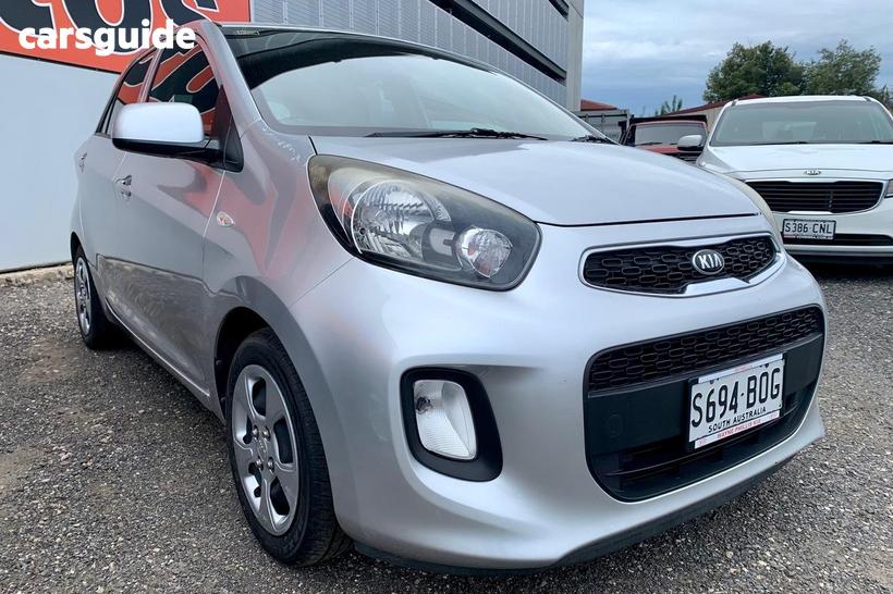 Silver 2017 Kia Picanto Hatchback Si