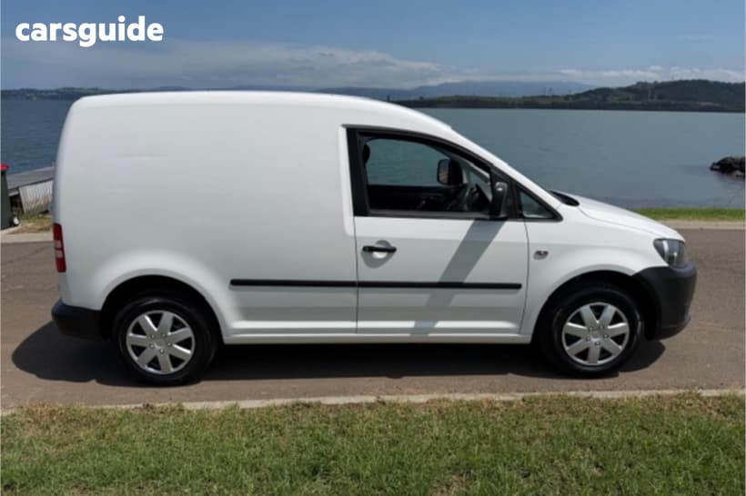White 2014 Volkswagen Caddy Van Tsi160