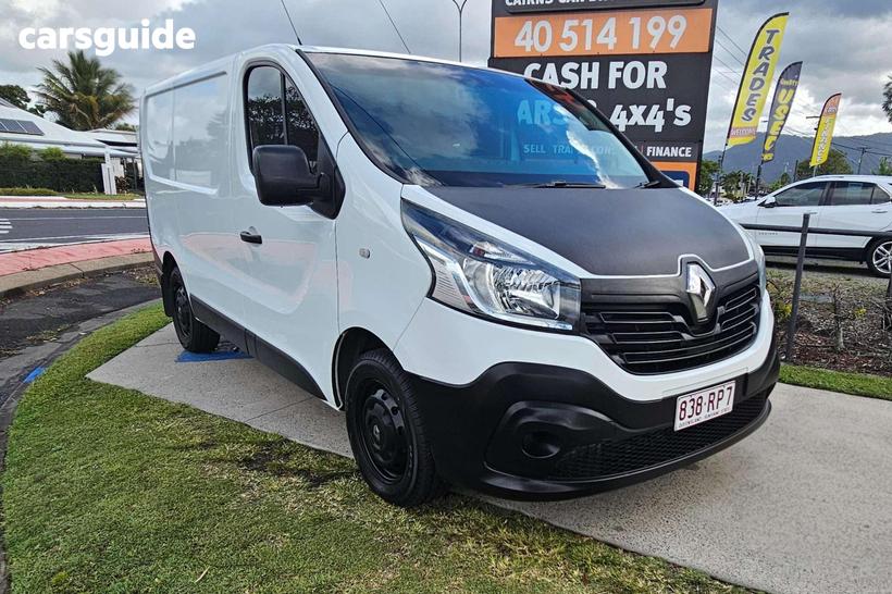 White 2016 Renault Trafic Van Swb