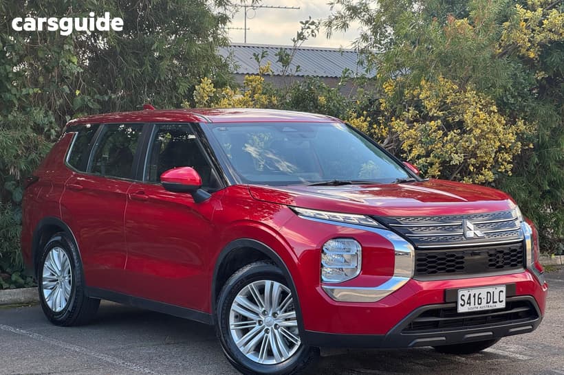 Red 2023 Mitsubishi Outlander Wagon Es 5 Seat (2Wd)