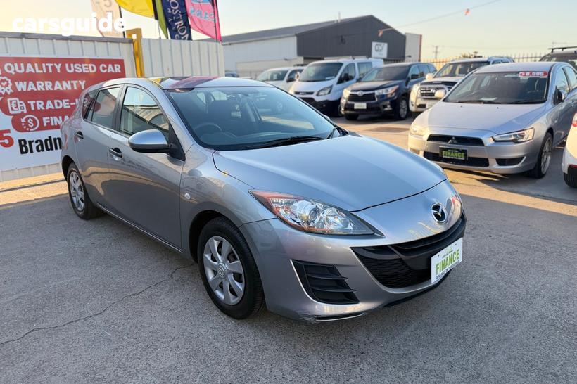 Grey 2009 Mazda 3 Hatchback Neo