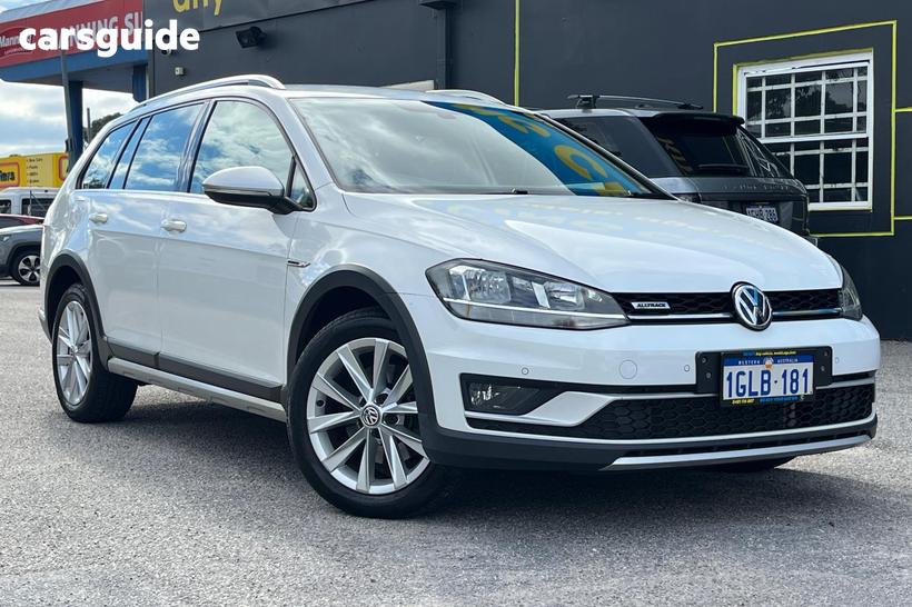 White 2017 Volkswagen Golf Wagon Alltrack 132 Tsi