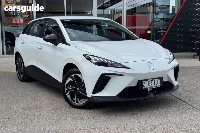 White 2024 MG MG4 Hatchback Excite 51