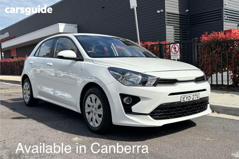 White 2023 Kia RIO Hatchback S