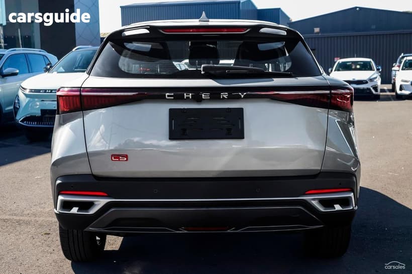 Silver 2025 Chery C5 Wagon Urban