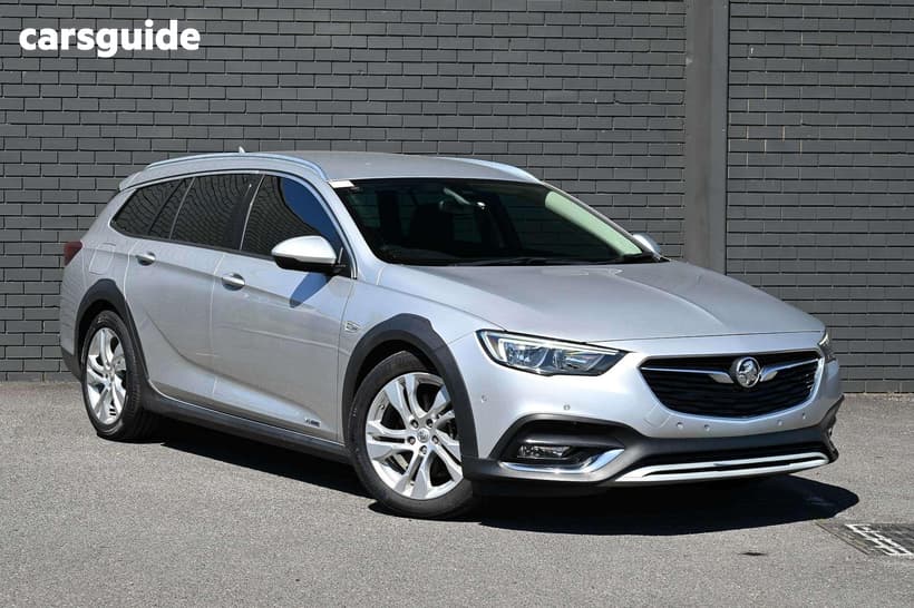 Silver 2017 Holden Calais Sportswagon Tourer