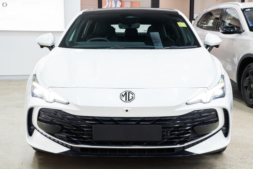White 2025 MG Mg7 Sedan Essence