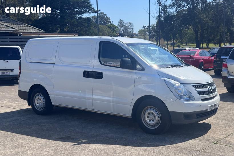 White 2015 Hyundai Iload Van