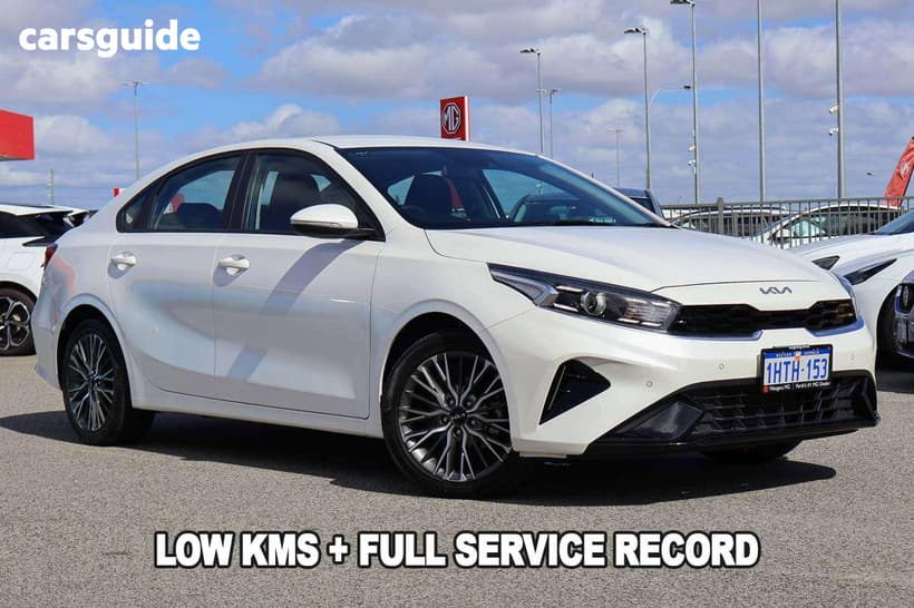 White 2022 Kia Cerato Sedan Sport
