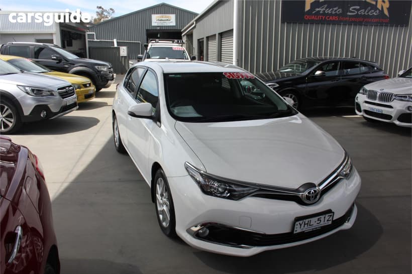 White 2017 Toyota Corolla Hatchback Ascent Sport