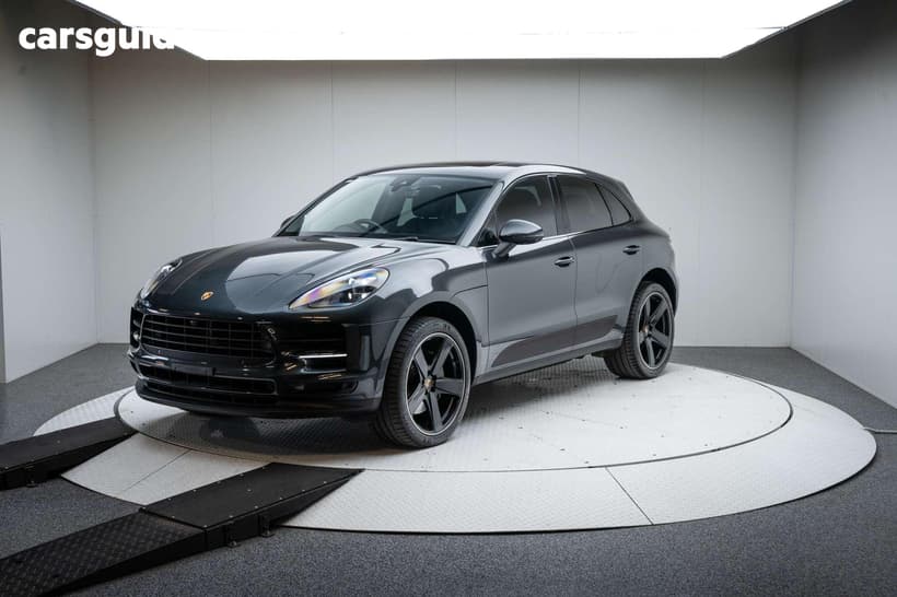 Black 2021 Porsche Macan Wagon S