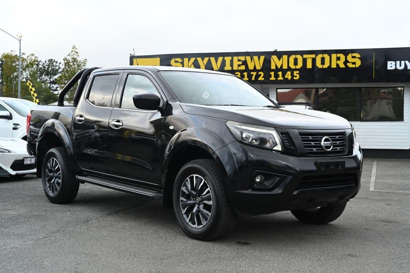 Black 2020 Nissan Navara Dual Cab Pick-up St (4X4)