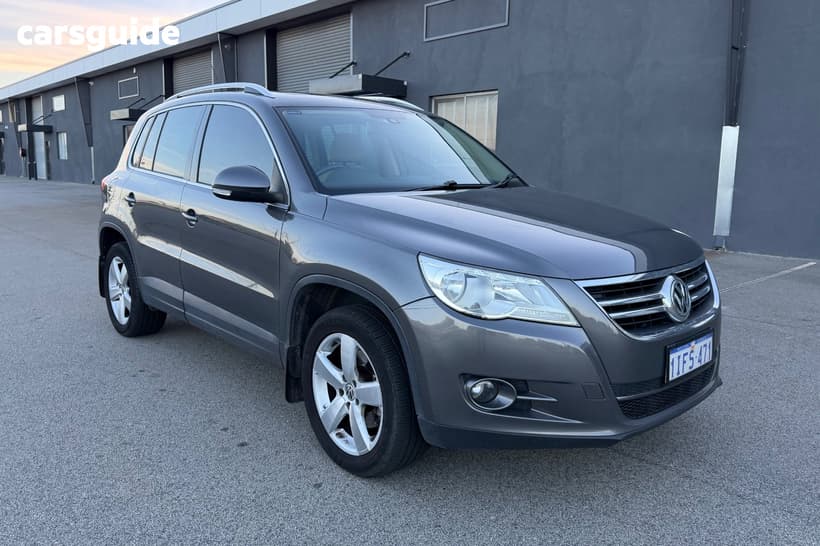 Grey 2010 Volkswagen Tiguan Wagon 147 Tsi