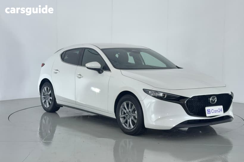 White 2025 Mazda 3 Hatchback G20 Pure
