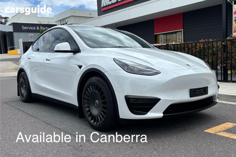 White 2023 Tesla Model Y Wagon Performance