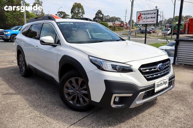 White 2024 Subaru Outback Wagon Awd