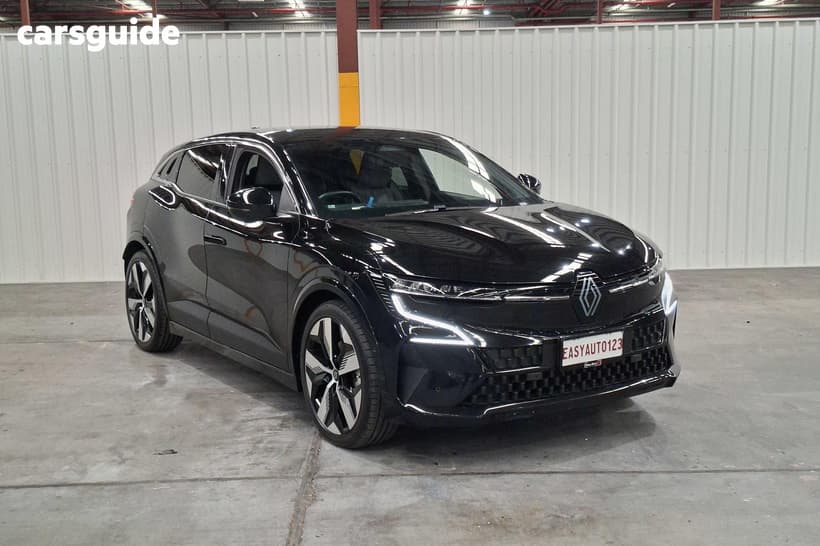 Black 2024 Renault Megane E-Tech Wagon Techno Ev60