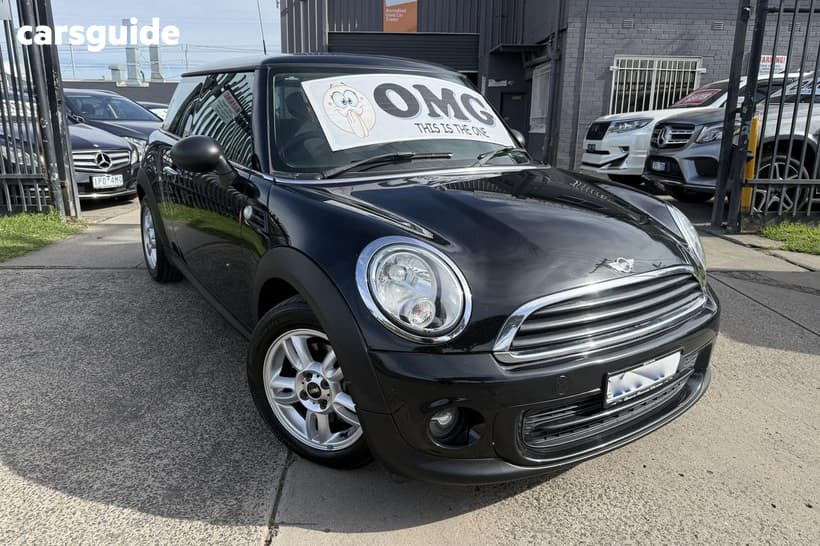 Black 2013 Mini Cooper Hatchback Ray