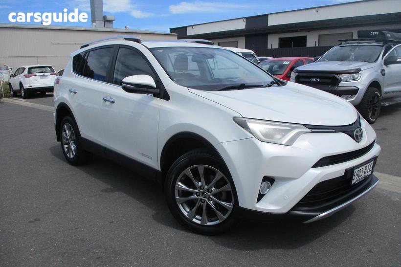White 2015 Toyota RAV4 Wagon Cruiser (4X4)