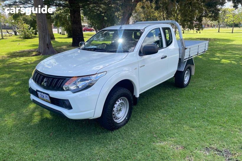 White 2018 Mitsubishi Triton Ute Tray