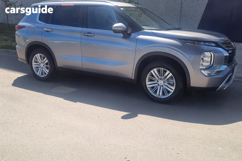Grey 2023 Mitsubishi Outlander Wagon Ls 7 Seat (2Wd)
