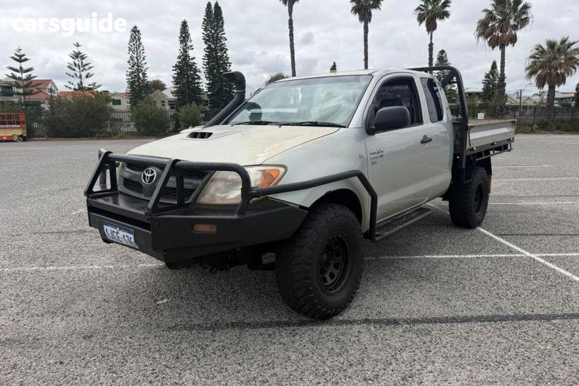 Silver 2008 Toyota Hilux X Cab Pickup Sr5 (4X4)