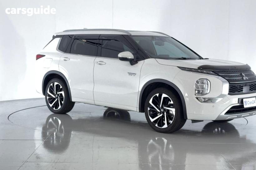 White 2024 Mitsubishi Outlander Wagon Phev Exceed 5+2 Seat (Awd)