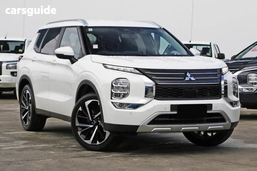 White 2025 Mitsubishi Outlander Wagon Aspire 7 Seat (Awd)