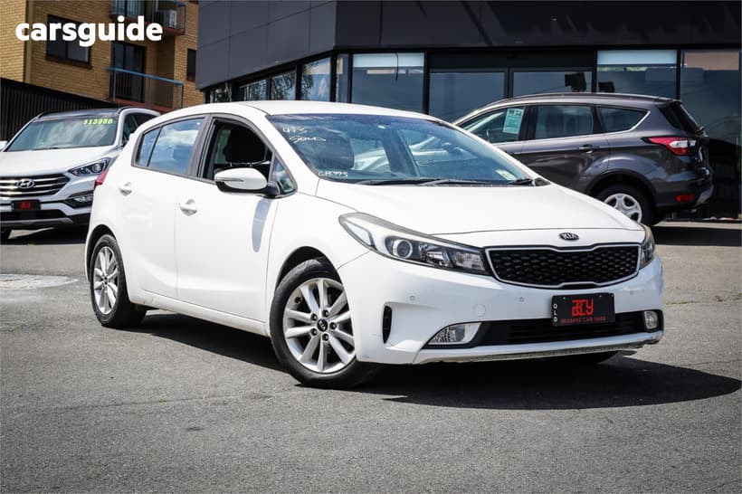 White 2016 Kia Cerato Hatchback S Premium